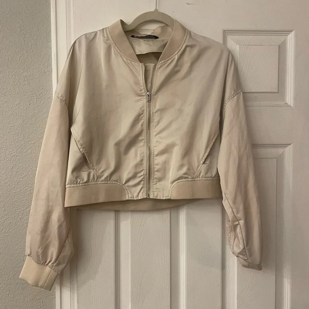 Zara Light Beige Cropped Bomber Jacket - Picture 1 of 4